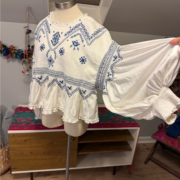 NWT Free People Holly Embroidered Smocked White and Blue Women's Top - large - Picture 5 of 7